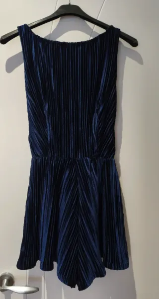 Mono corto sin mangas de terciopelo