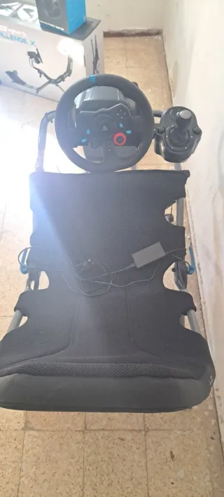 Volante Logitech G29 con Pedales y Base