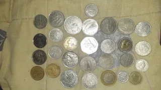 29 monedas variadas