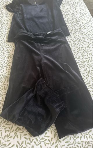 Conjunto terciopelo negro niña, Mango talla 9-10