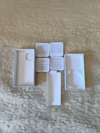 Caja vacía iPhone 15