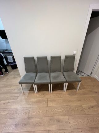 Mesa y 4 sillas comedor