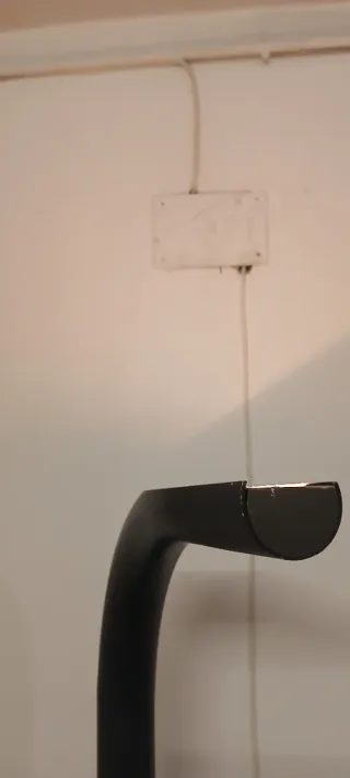 Lámpara de pie negra con luz regulable - 182cm