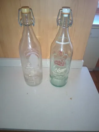 2 Vecchie Bottiglie di Gassosa