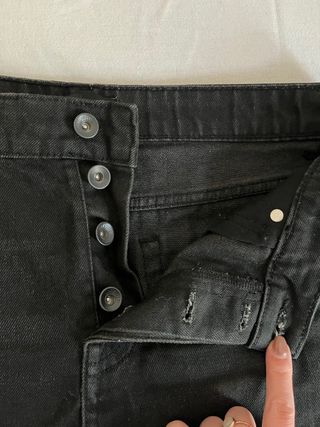 Falda vaquera negra con botones