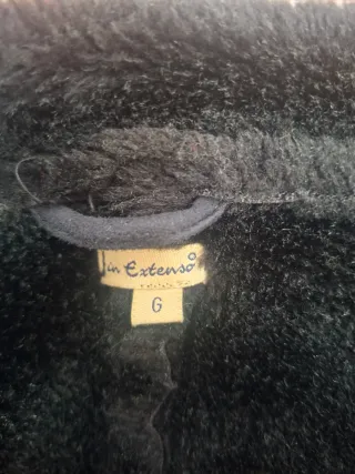 Chaqueta chica piel negra tipo militar