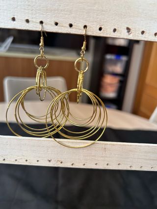 Pendientes aros entrelazados dorados
