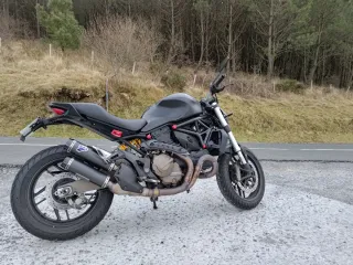 Ducati Monster 821 Dark
