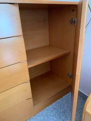 Mueble almacenaje en madera color cerezo