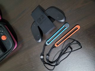 Nintendo Switch 2 con juegos y funda