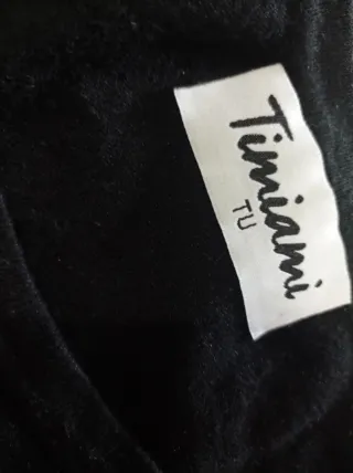 Camicia  e regalo 2 maglioni neri