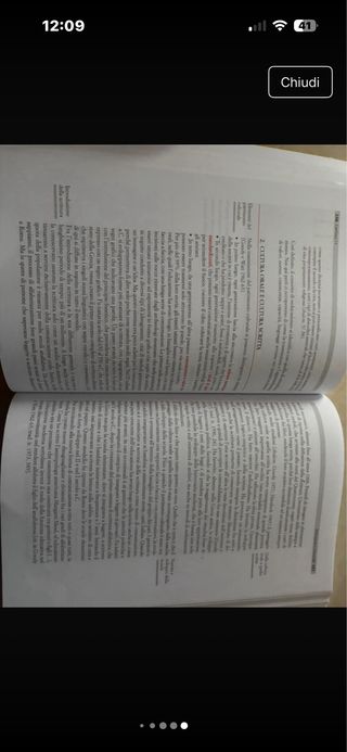 Libro universitario: elementi di sociologia