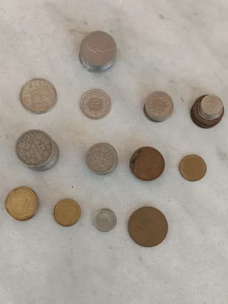 Lote de monedas extranjeras
