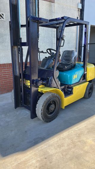 Carretilla elevadora diésel 2500 kg