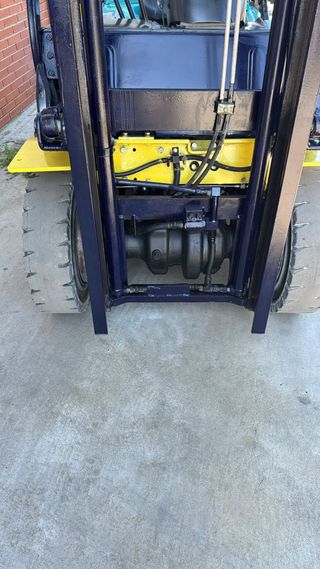 Carretilla elevadora diésel 2500 kg