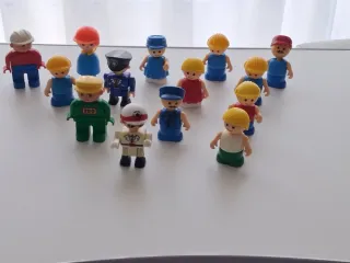 Lote Figuras Fisher-Price y Lego (14 pz)