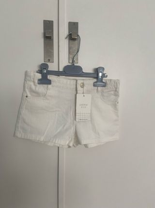 Short blancos marca carrement beau