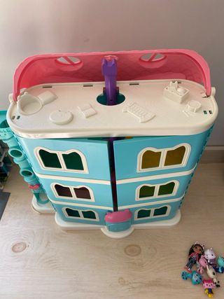 Casa de muñecas Gaby con figuras