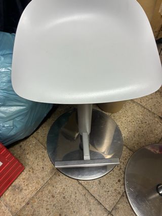 Taburetes Janinge Ikea 50 euros unidad