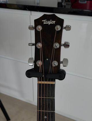 Guitarra Taylor 214ce RED DLX + Estuche