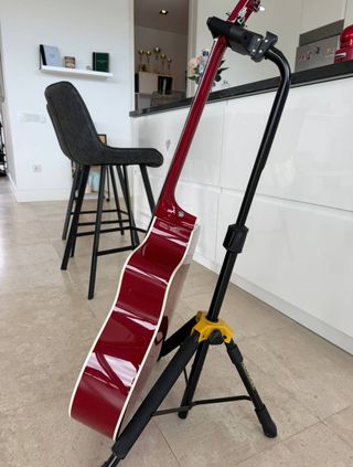 Guitarra Taylor 214ce RED DLX + Estuche