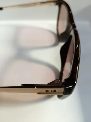 Occhiali da sole vintage marroni e oro