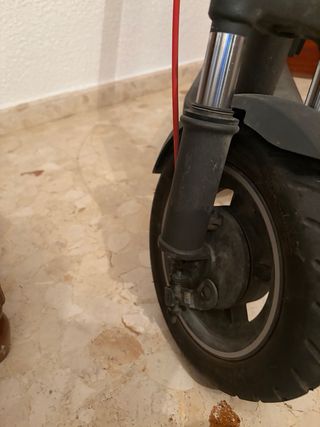 Patinete eléctrico negro