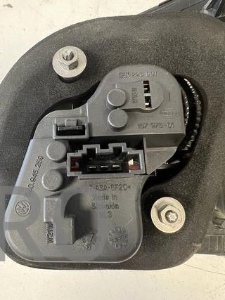 PILOTO TRASERO IZQUIERDO INTERIOR GOLF VI