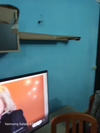 Pinto piso por propina con 40 años de experiencia