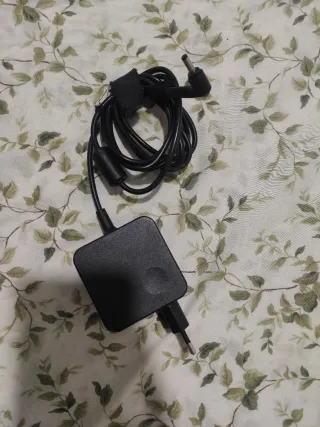 Cargador portátil negro original