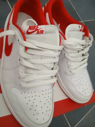 Jordan 1 Retro Low OG Rojo Blanco