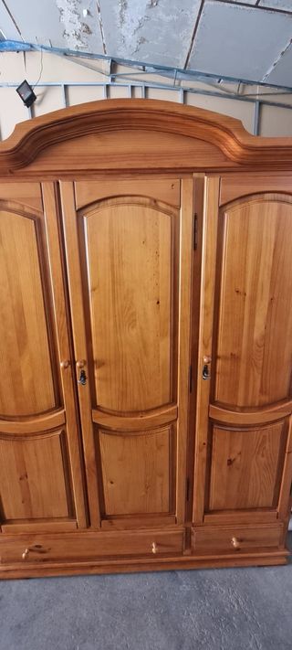 Armario de madera 1.70 ancho x 2.12 alto