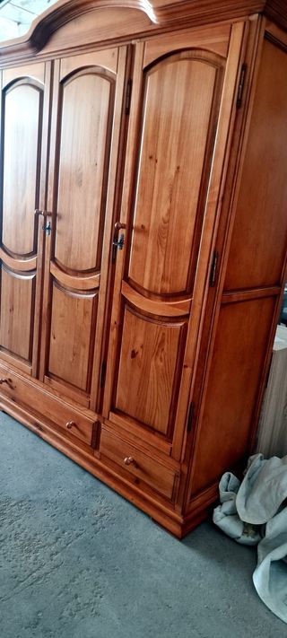 Armario de madera 1.70 ancho x 2.12 alto