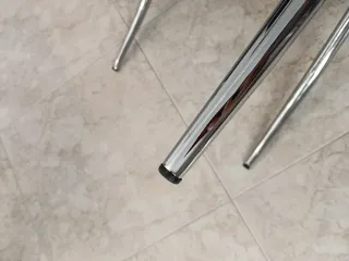 4 Sillas Polipiel y Acero Negras