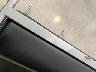 4 Sillas Polipiel y Acero Negras