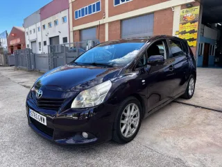 Toyota Avensis 2010