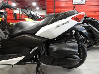 Yamaha X-MAX 400