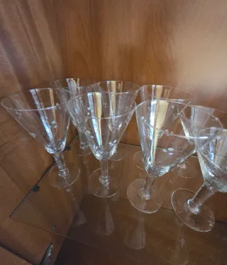 Copas de cristal talladas (17+7 de otra vajilla)