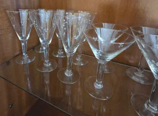 Copas de cristal talladas (17+7 de otra vajilla)