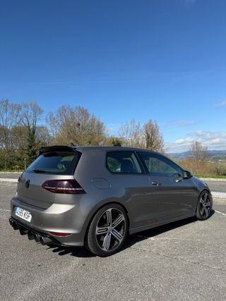 Volkswagen Golf 7 R300