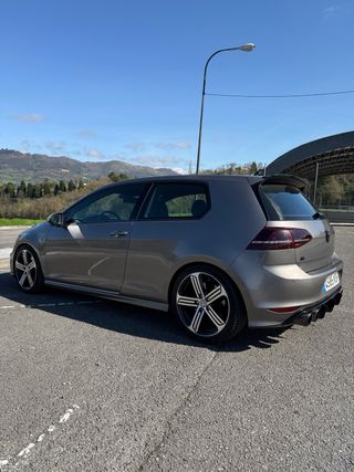 Volkswagen Golf 7 R300