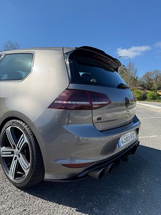 Volkswagen Golf 7 R300
