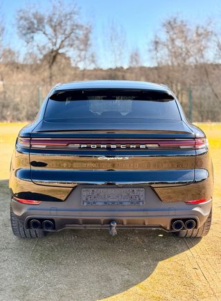 Porsche Cayenne 2024 519cv