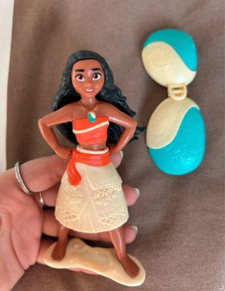 Sorpresa Kinder Oceania Disney Action Figure