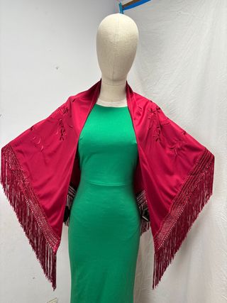 Manton Flamenco Rojo Bordado Flores