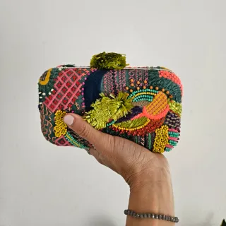 Bolso de mano Zara bordado