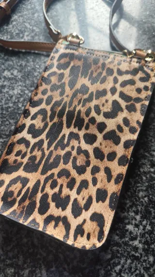 Bolso leopardo con logo Lola Casademunt