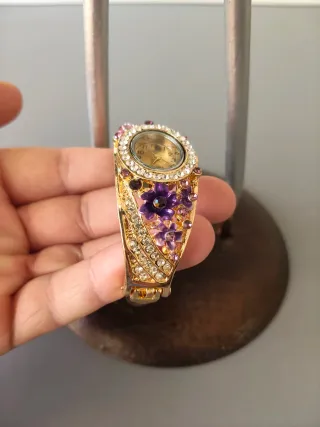 Reloj Pulsera Dorado Flores Moradas