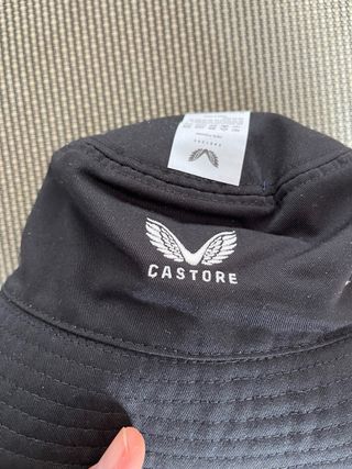 Gorro Athletic Club Azul y NegroCastore Reversible