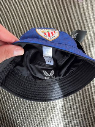 Gorro Athletic Club Azul y NegroCastore Reversible